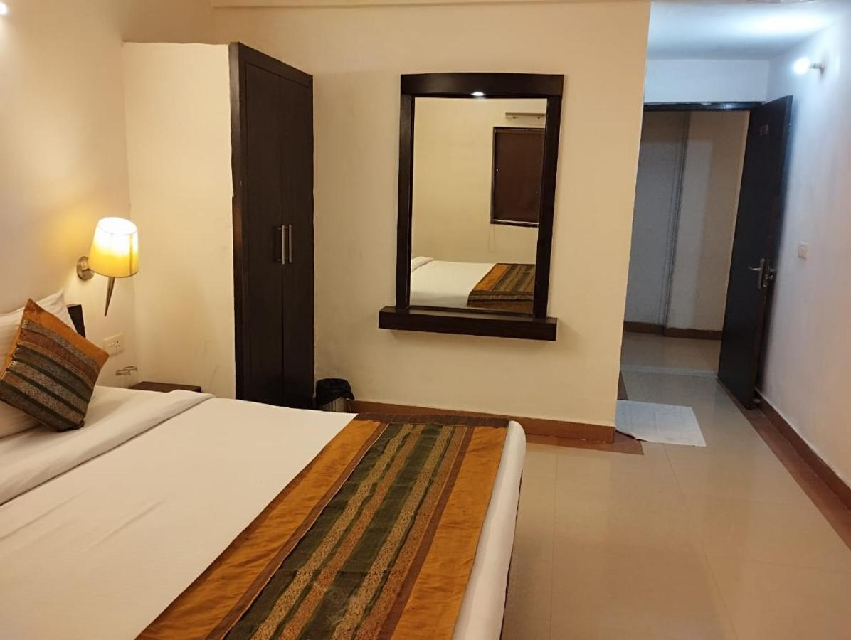 Hotel Tara Palace By Goyal Hoteliers Agra  Exteriér fotografie