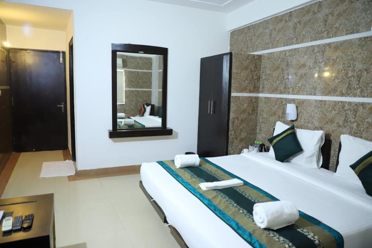 Hotel Tara Palace By Goyal Hoteliers Agra  Exteriér fotografie