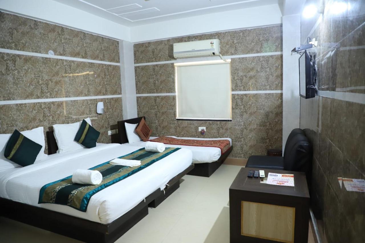 Hotel Tara Palace By Goyal Hoteliers Agra  Exteriér fotografie