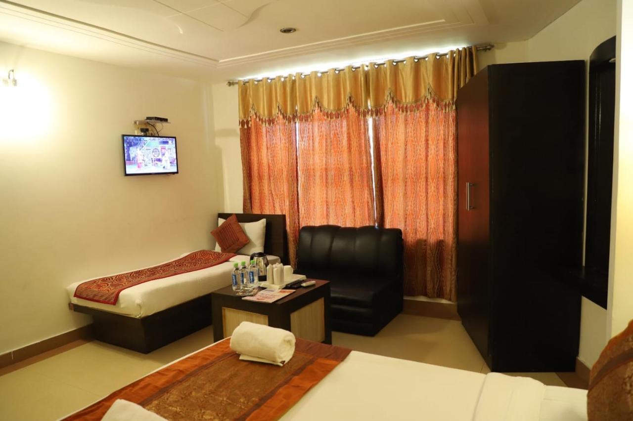 Hotel Tara Palace By Goyal Hoteliers Agra  Exteriér fotografie