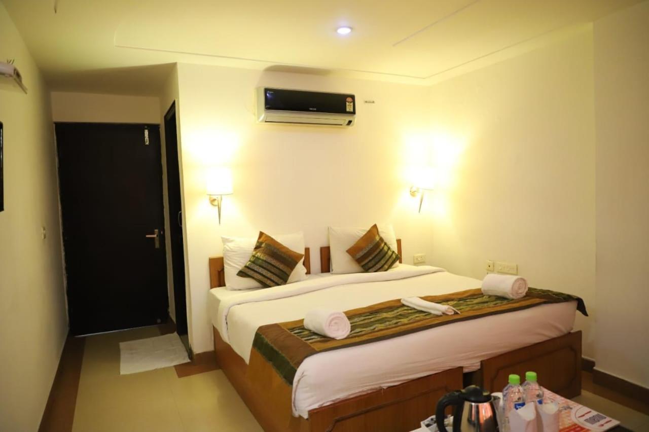 Hotel Tara Palace By Goyal Hoteliers Agra  Exteriér fotografie